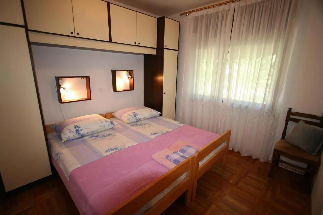 Apartments In Silo Insel Krk 13561